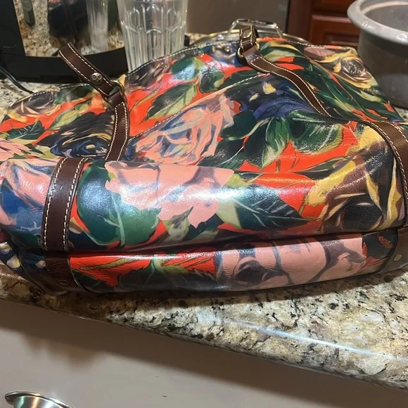 Patricia Nash Benvenuto Tote - Picture 8 of 10